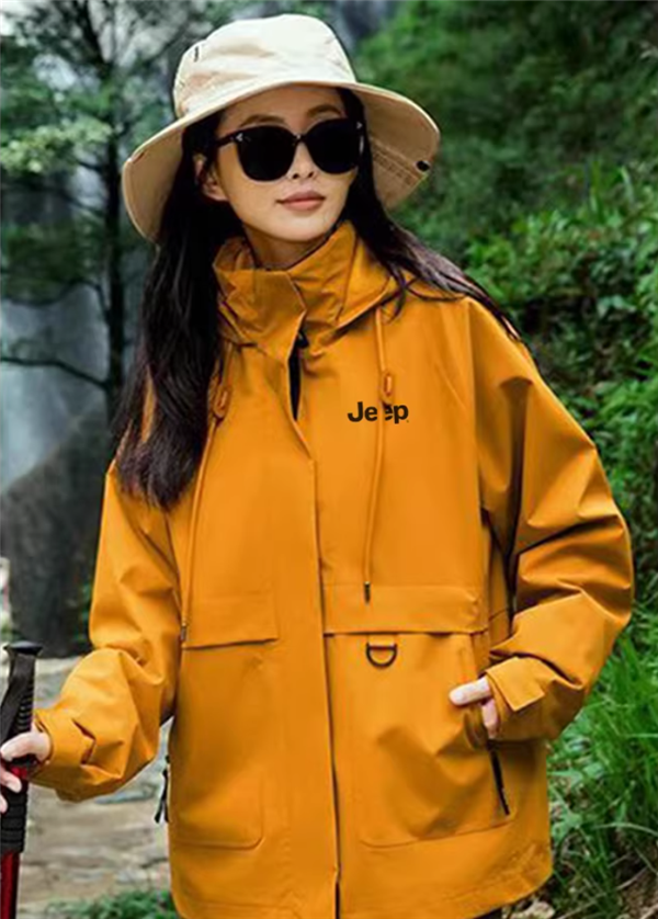 无惧风雪无闷感 Jeep冲锋外套57元探底大促 3合1款160元