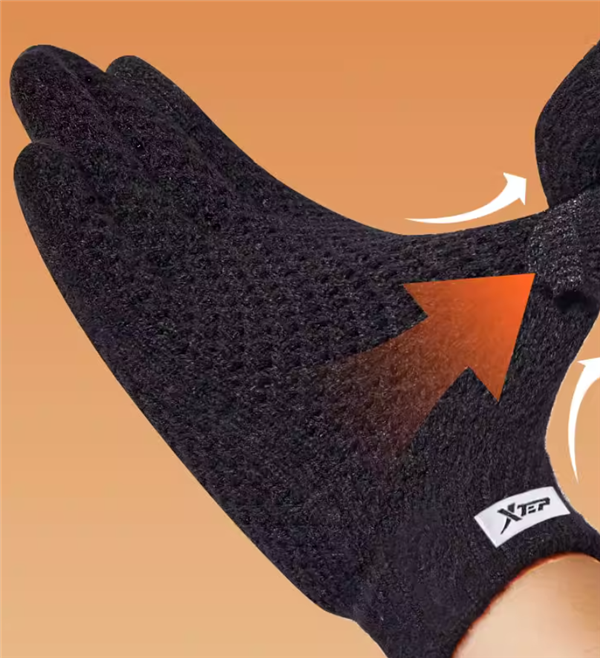 戴着也能玩手机 特步保暖手套大促 到手12.9元