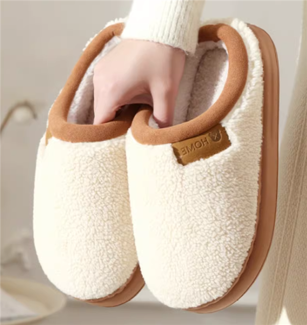 蓬松毛绒、加厚鞋底：初轩秋冬保暖棉拖鞋16.9元大促 原价40