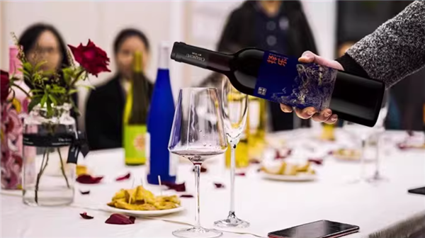 宝石红甜美芬芳：张裕择乐半干型葡萄酒19元大促