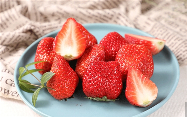 本地都难买到的好价！京东丹东99红颜奶油草莓21.8元/斤秒杀