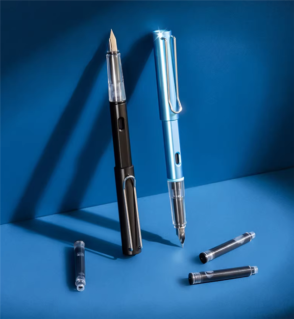 赠2支墨囊：得力练字钢笔3.9元大促