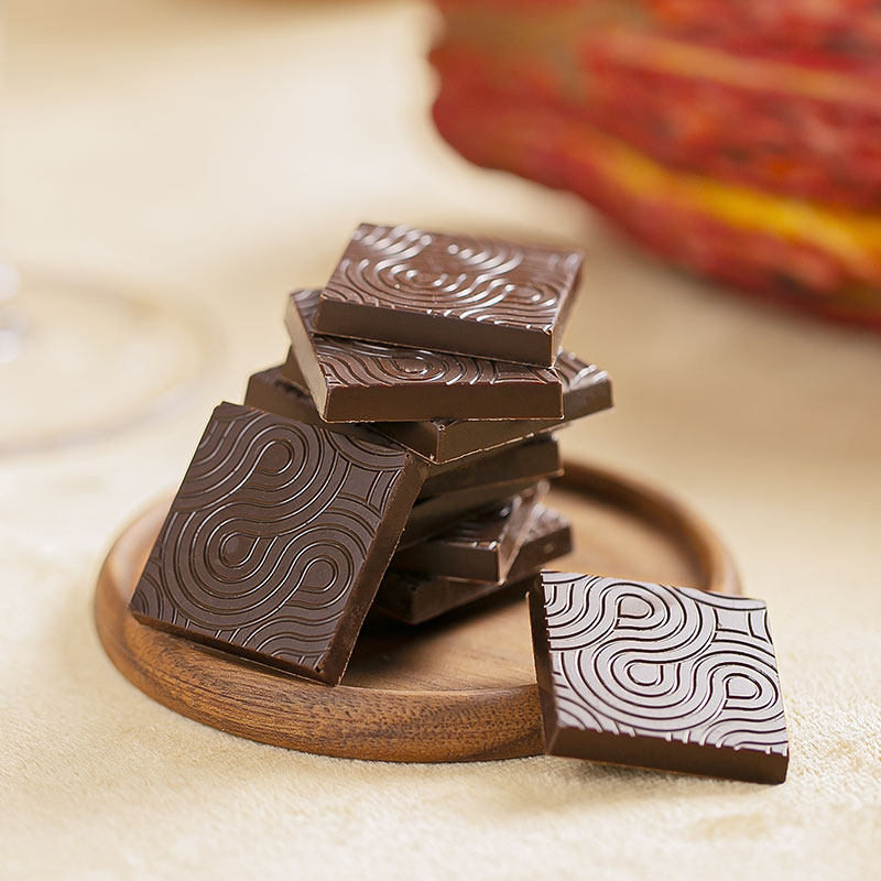 怡浓金典64%黑巧克力纯可可脂烘焙散装网红休闲零食送女友礼物